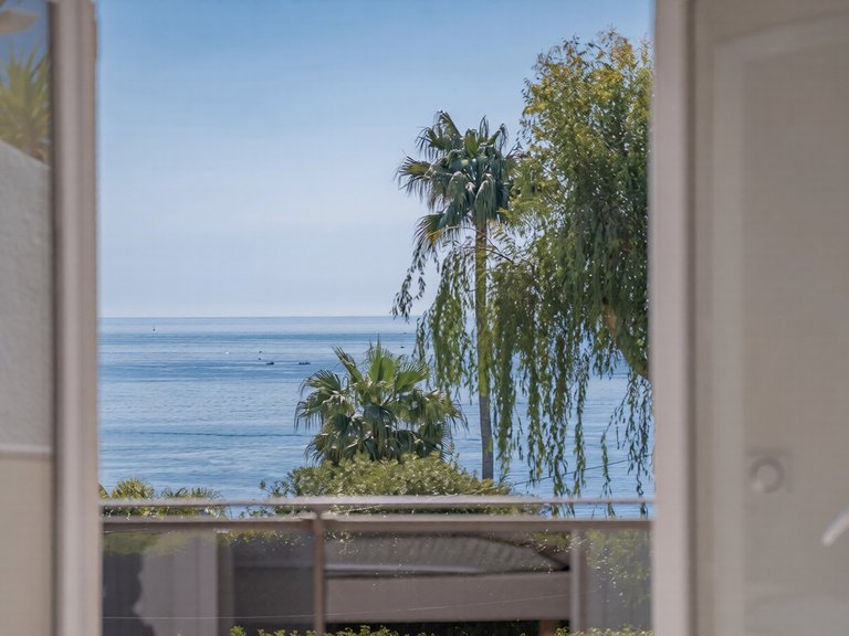 Villa for Sale in Cannes, Cannes Area 8
