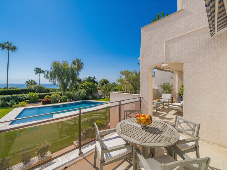 Villa for Sale in Cannes, Cannes Area 10