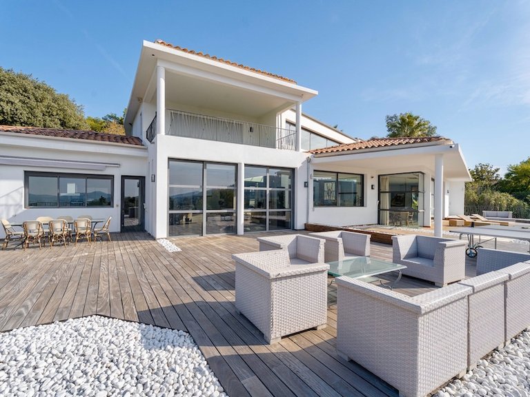 Villa for Sale in La Cadiere D Azur, Provence Coast (cassis To Cavalaire) 11