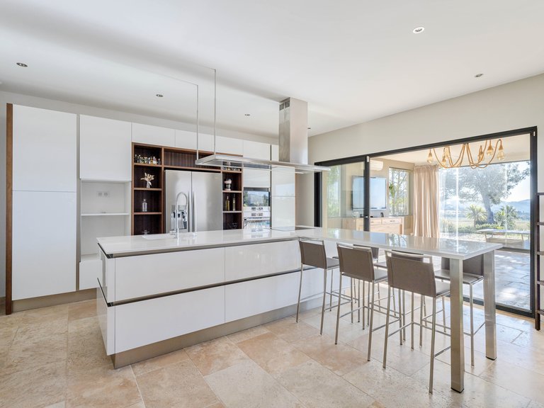 Villa for Sale in La Cadiere D Azur, Provence Coast (cassis To Cavalaire) 6