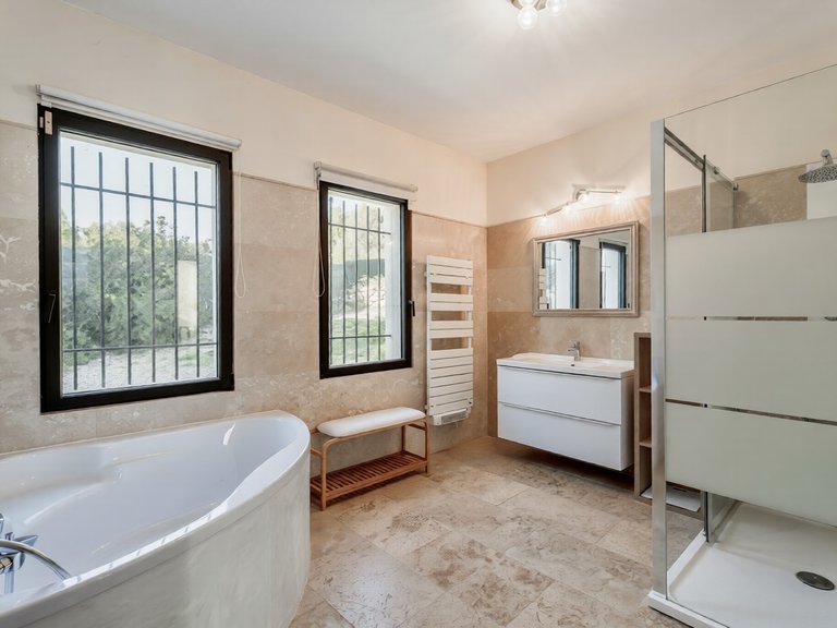 Villa for Sale in La Cadiere D Azur, Provence Coast (cassis To Cavalaire) 10