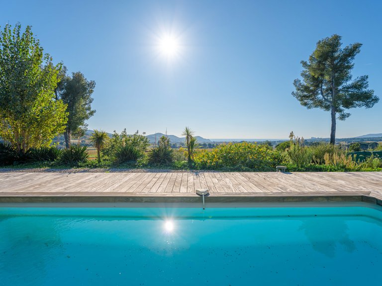 Villa for Sale in La Cadiere D Azur, Provence Coast (cassis To Cavalaire) 1