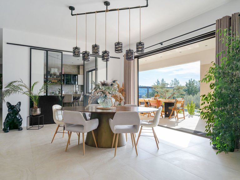 Villa for Sale in La Cadiere D Azur, Provence Coast (cassis To Cavalaire) 6