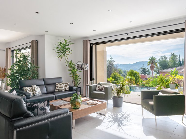 Villa for Sale in La Cadiere D Azur, Provence Coast (cassis To Cavalaire) 3