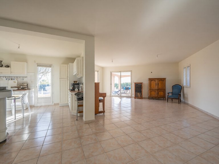 Villa for Sale in La Cadiere D Azur, Provence Coast (cassis To Cavalaire) 4