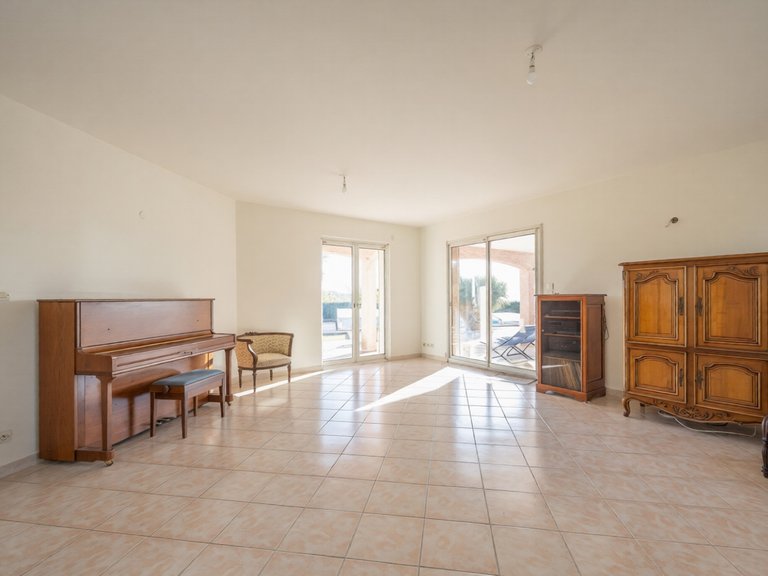 Villa for Sale in La Cadiere D Azur, Provence Coast (cassis To Cavalaire) 5