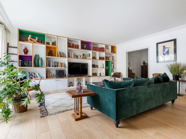 Apartment for Sale in 16th (trocadéro - Etoile - Passy), Golden Triangle - Trocadéro (8th - 16th) 4