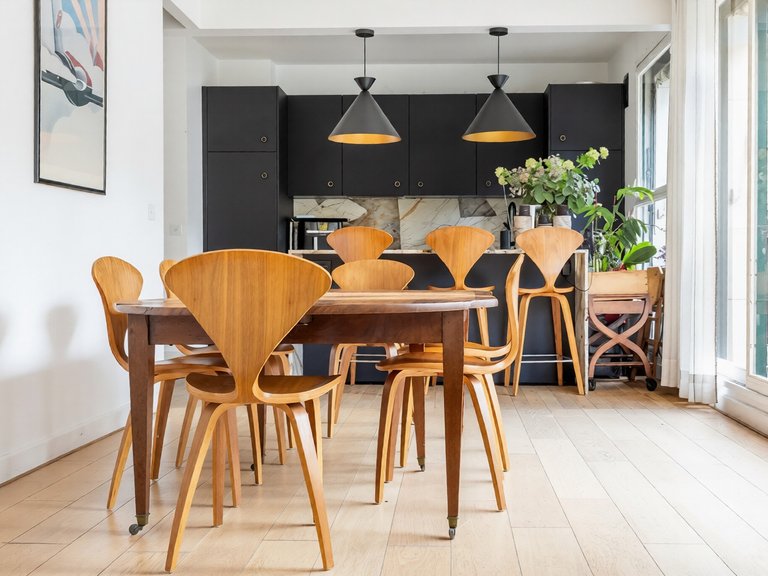 Apartment for Sale in 16th (trocadéro - Etoile - Passy), Golden Triangle - Trocadéro (8th - 16th) 5