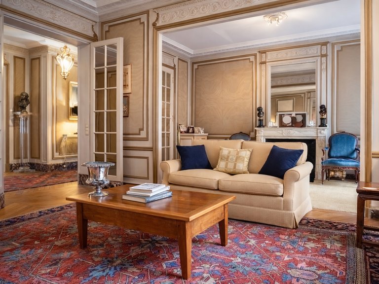 Apartment for Sale in 8th (golden Triangle - Parc Monceau), Golden Triangle - Trocadéro (8th - 16th) 1