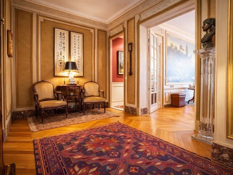 Apartment for Sale in 8th (golden Triangle - Parc Monceau), Golden Triangle - Trocadéro (8th - 16th) 2