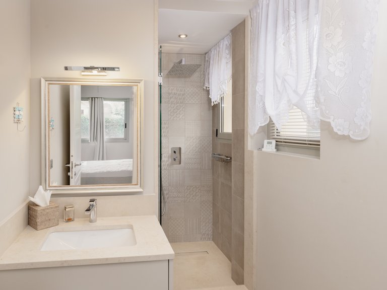 Apartment for Sale in Cannes, Cannes Area 11