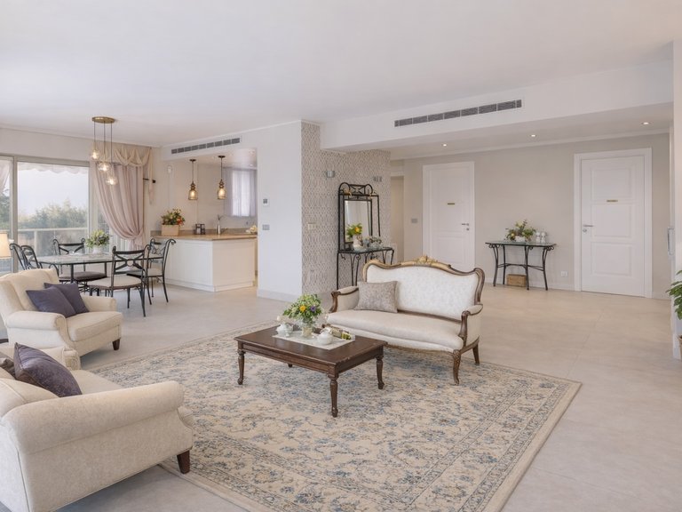 Apartment for Sale in Cannes, Cannes Area 6