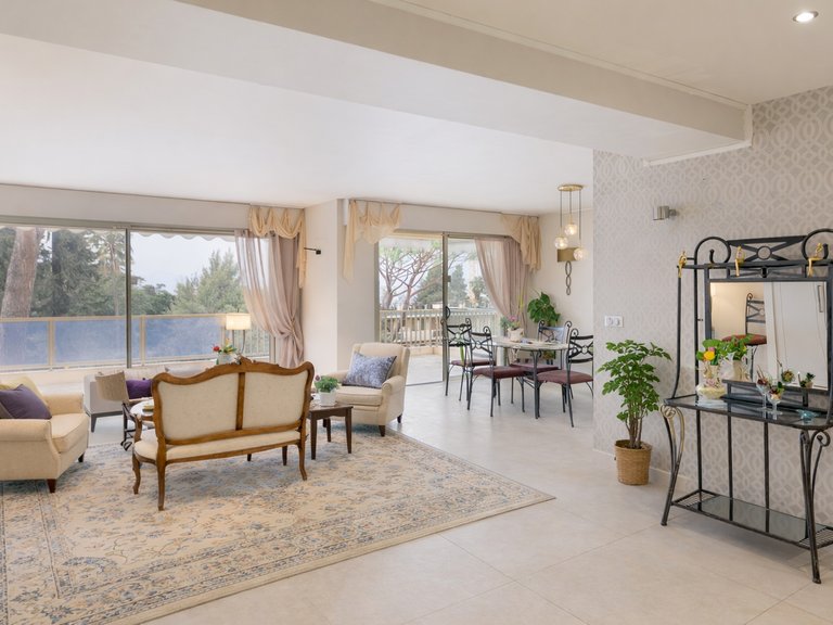 Apartment for Sale in Cannes, Cannes Area 2