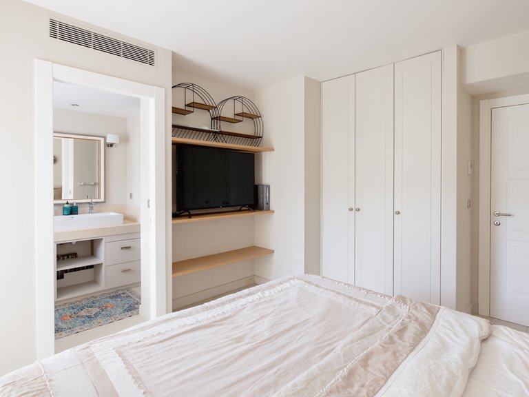 Apartment for Sale in Cannes, Cannes Area 8