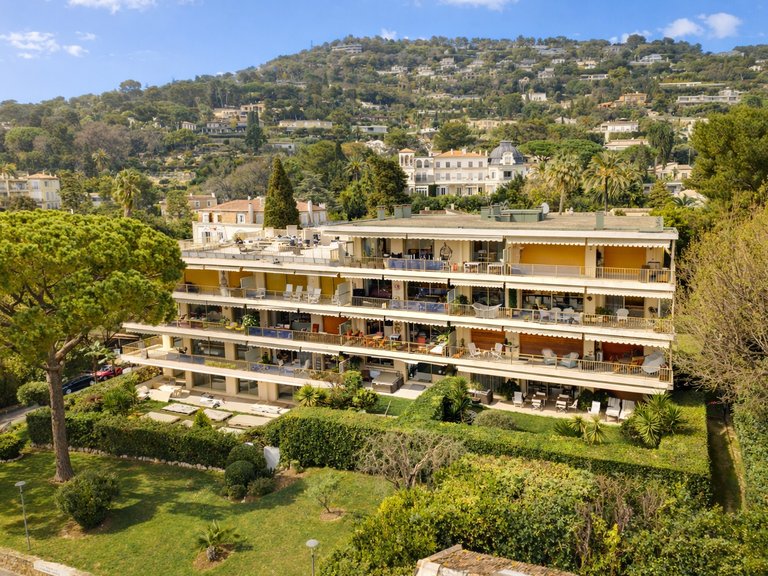 Apartment for Sale in Cannes, Cannes Area 5