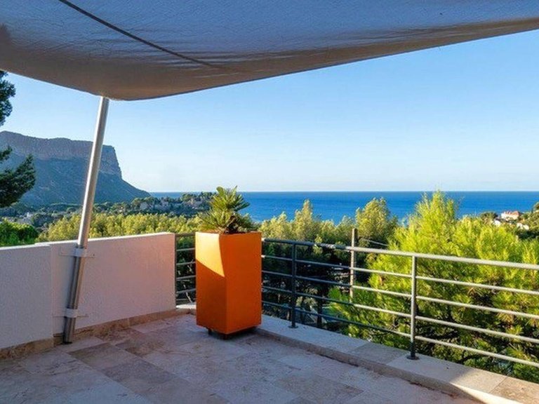 Villa for Sale in Cassis, Provence Coast (cassis To Cavalaire) 6