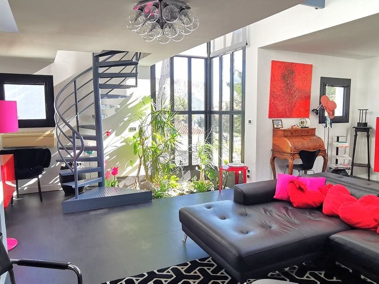 Villa for Sale in Cassis, Provence Coast (cassis To Cavalaire) 2