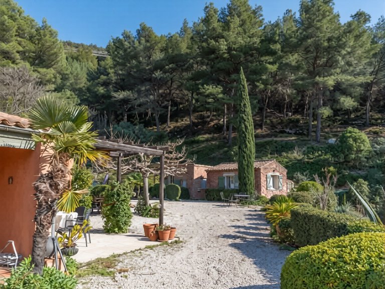 Villa for Sale in Cassis, Provence Coast (cassis To Cavalaire) 17