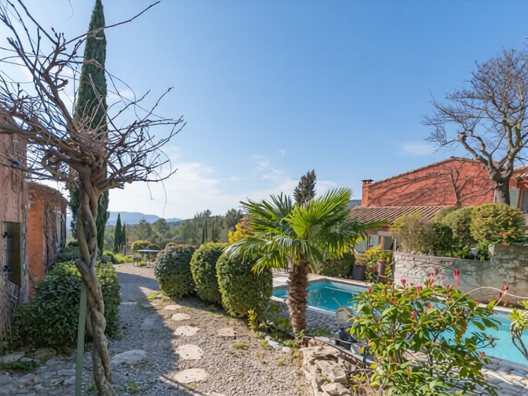 Villa for Sale in Cassis, Provence Coast (cassis To Cavalaire) 18