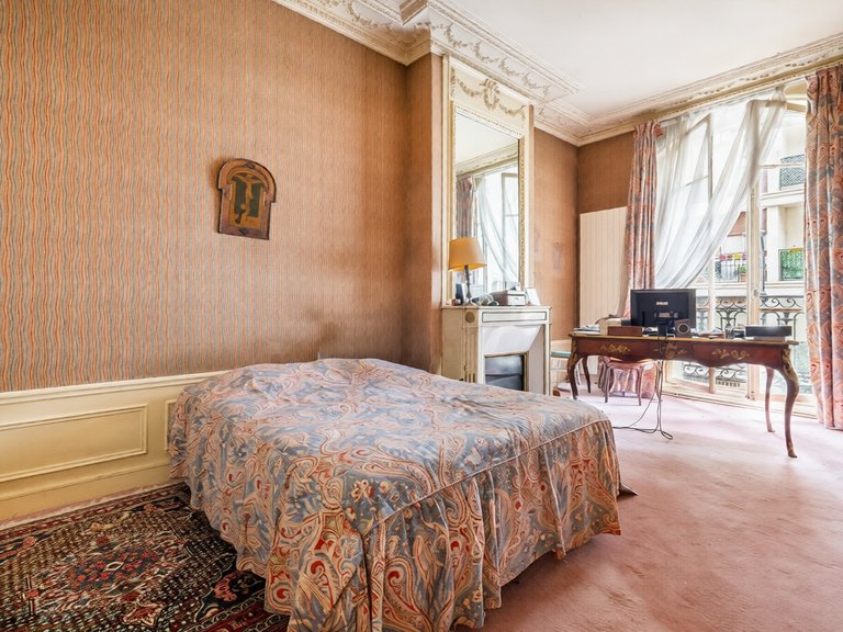 Apartment for Sale in 16th (trocadéro - Etoile - Passy), Golden Triangle - Trocadéro (8th - 16th) 8