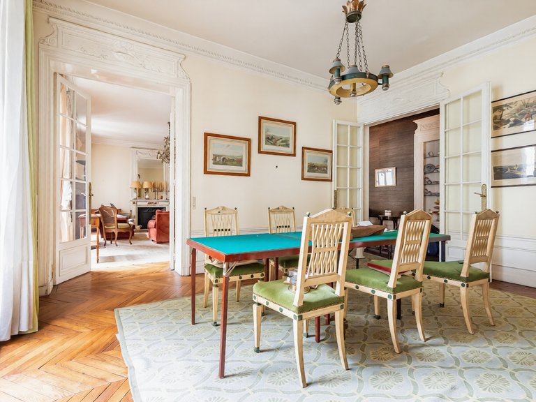 Apartment for Sale in 16th (trocadéro - Etoile - Passy), Golden Triangle - Trocadéro (8th - 16th) 4