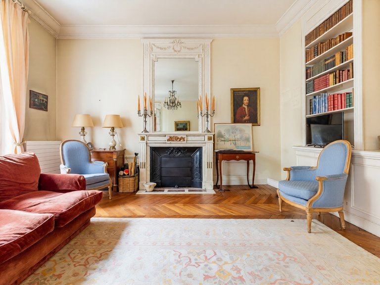 Apartment for Sale in 16th (trocadéro - Etoile - Passy), Golden Triangle - Trocadéro (8th - 16th) 5