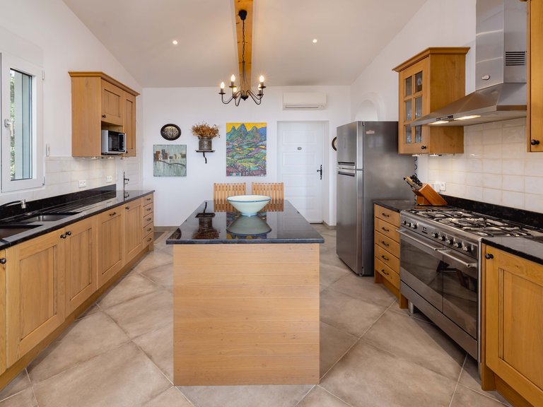 Villa for Sale in Les Issambres, St Raphaël, Ste Maxime Area 6