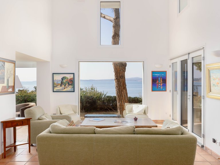 Villa for Sale in Les Issambres, St Raphaël, Ste Maxime Area 3