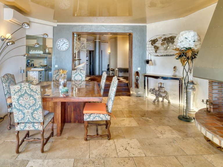 Villa for Sale in Villefranche Sur Mer, Villefranche, Cap Ferrat Area 12