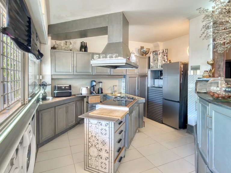 Villa for Sale in Villefranche Sur Mer, Villefranche, Cap Ferrat Area 14