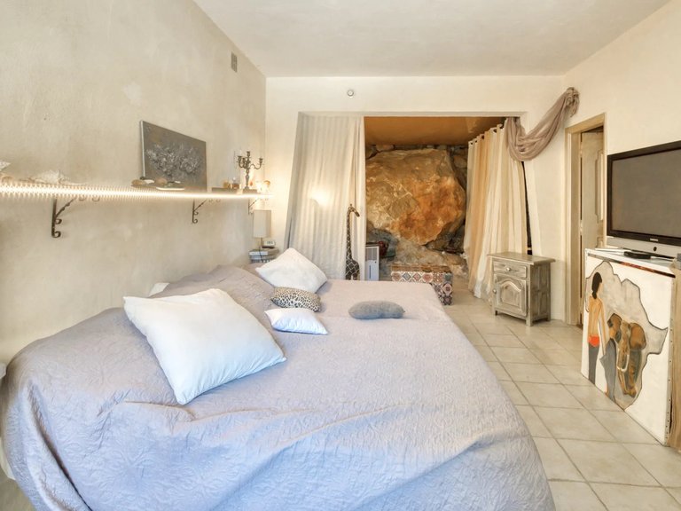 Villa for Sale in Villefranche Sur Mer, Villefranche, Cap Ferrat Area 15