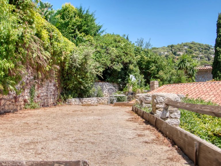 Villa for Sale in Villefranche Sur Mer, Villefranche, Cap Ferrat Area 4