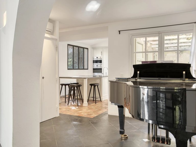 Villa for Sale in Mouans Sartoux, Mougins, Valbonne, Grasse Area 5
