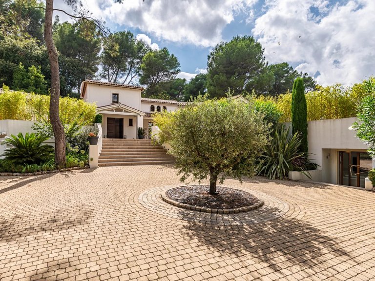 Villa for Sale in Mougins, Mougins, Valbonne, Grasse Area 10