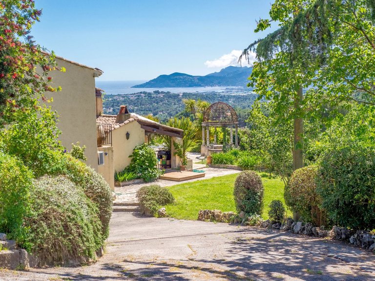 Villa for Sale in Mougins, Mougins, Valbonne, Grasse Area 1