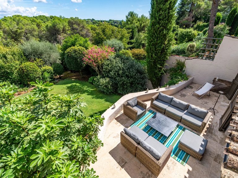 Villa for Sale in Mouans Sartoux, Mougins, Valbonne, Grasse Area 11