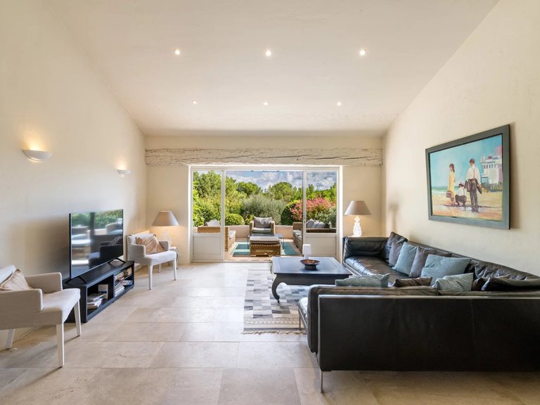 Villa for Sale in Mouans Sartoux, Mougins, Valbonne, Grasse Area 4