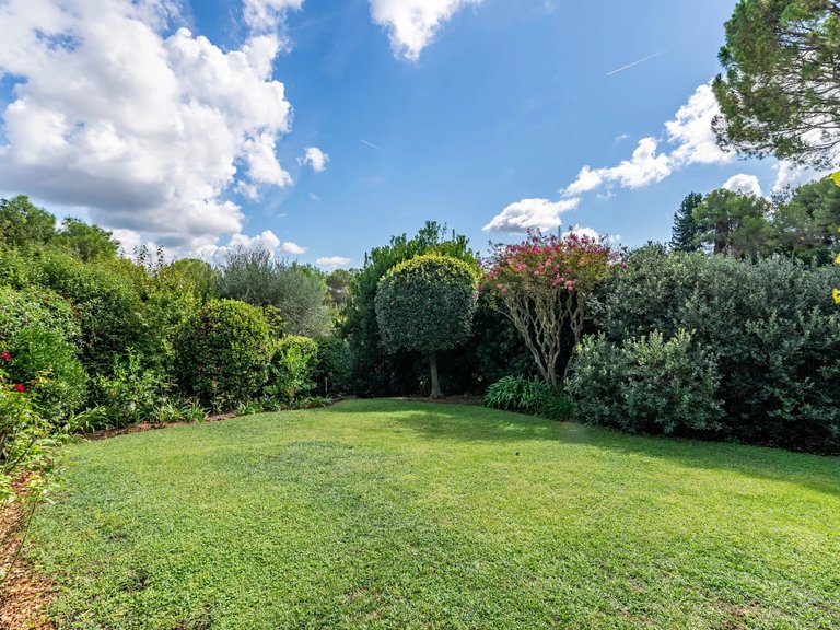 Villa for Sale in Mouans Sartoux, Mougins, Valbonne, Grasse Area 10