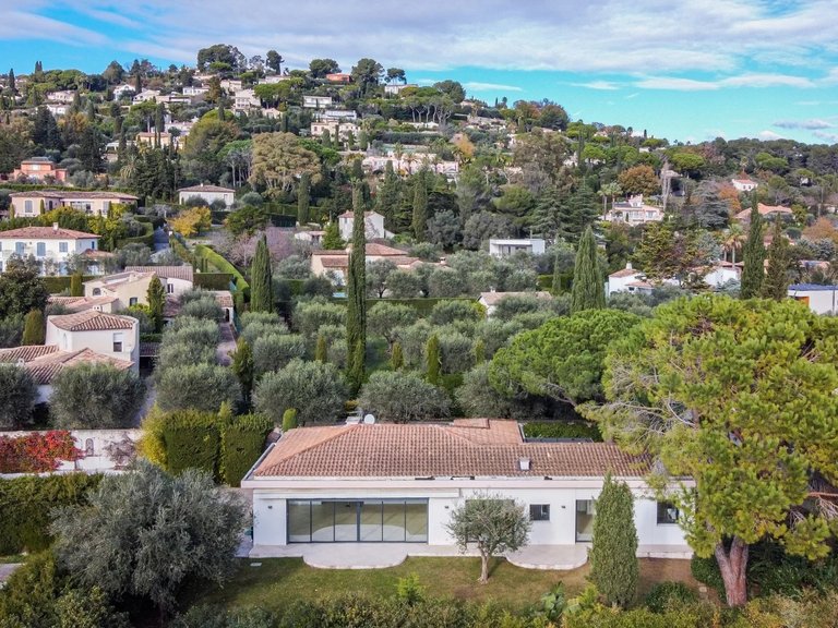 Villa for Sale in Mougins, Mougins, Valbonne, Grasse Area 3