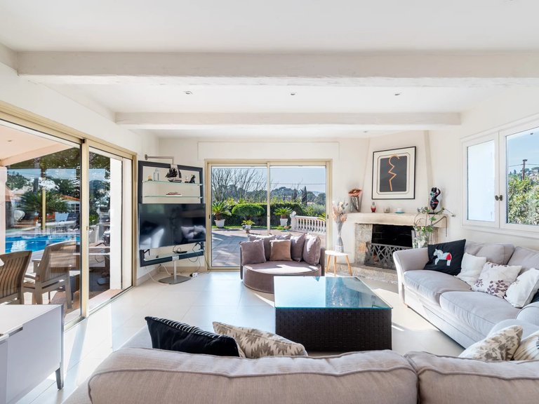 Villa for Sale in Mougins, Mougins, Valbonne, Grasse Area 3
