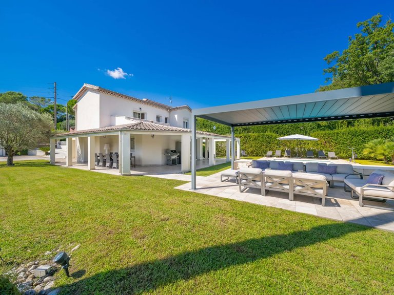 Villa for Sale in Mougins, Mougins, Valbonne, Grasse Area 12