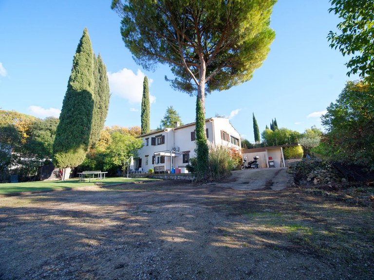 Villa for Sale in Mouans Sartoux, Mougins, Valbonne, Grasse Area 14