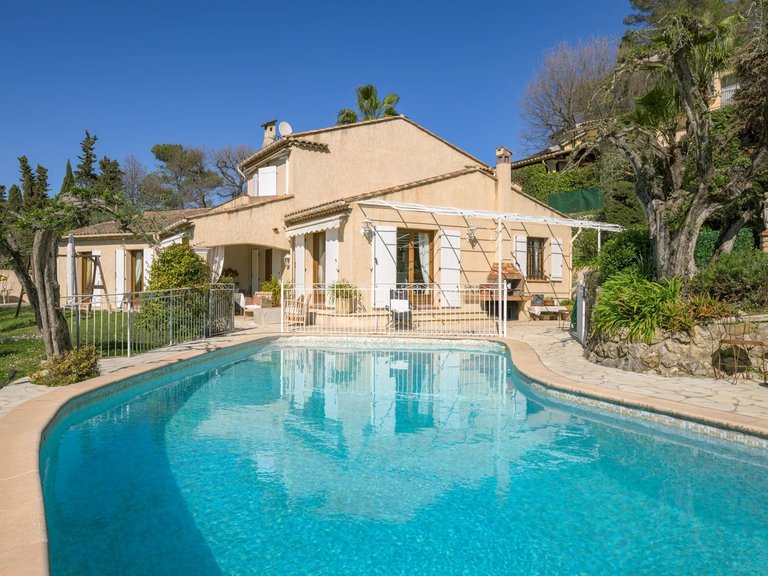 Villa for Sale in Mougins, Mougins, Valbonne, Grasse Area 1