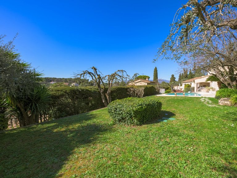 Villa for Sale in Mougins, Mougins, Valbonne, Grasse Area 9