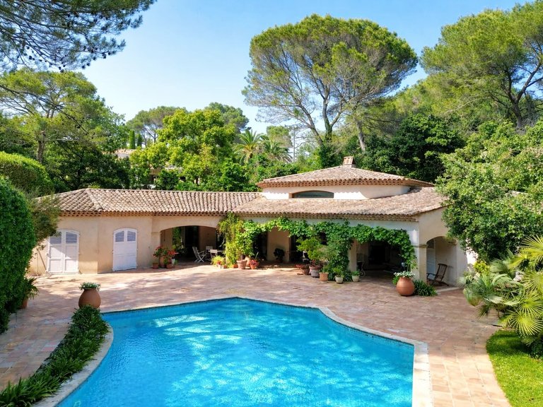 Villa for Sale in Mougins, Mougins, Valbonne, Grasse Area 1