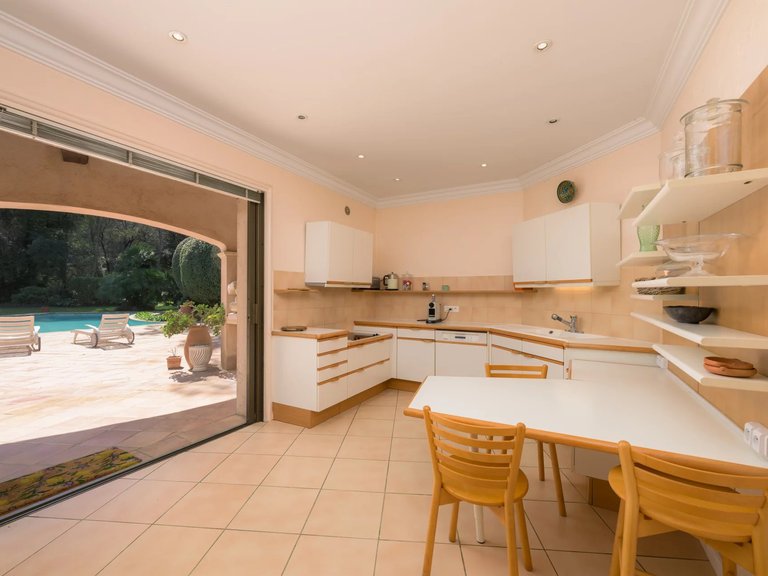 Villa for Sale in Mougins, Mougins, Valbonne, Grasse Area 6