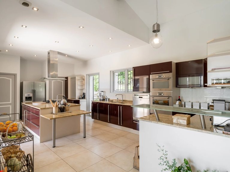 Villa for Sale in Mougins, Mougins, Valbonne, Grasse Area 5