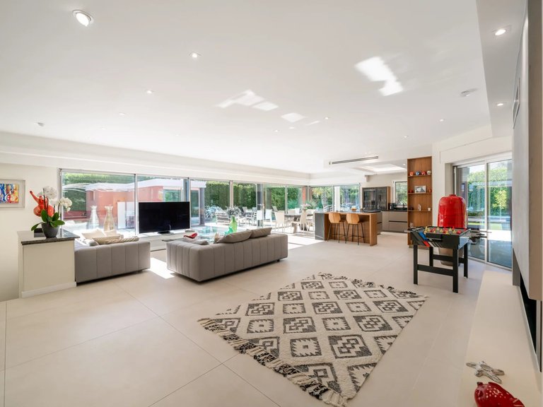 Villa for Sale in Mougins, Mougins, Valbonne, Grasse Area 11
