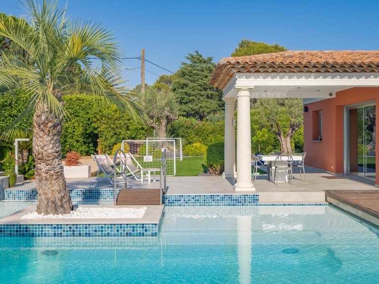 Villa for Sale in Mougins, Mougins, Valbonne, Grasse Area 16