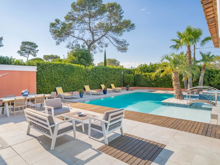 Villa for Sale in Mougins, Mougins, Valbonne, Grasse Area 19